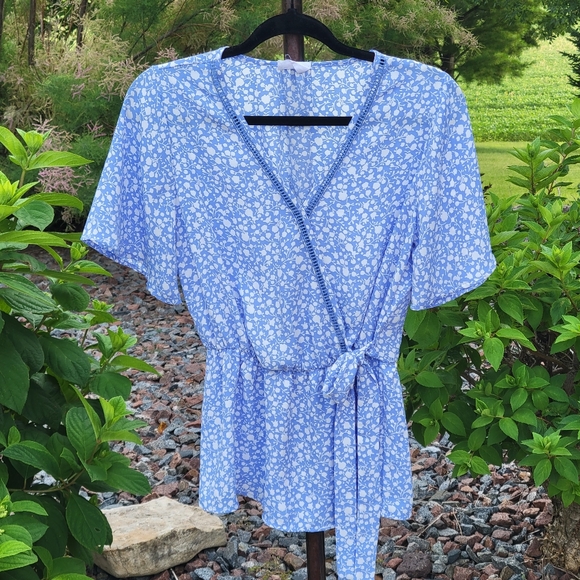 Sienna Sky Tops - Sienna Sky Blue & White Floral V Neck Wrap Blouse Medium